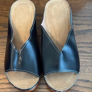 Black Leather Open-Toe Slides